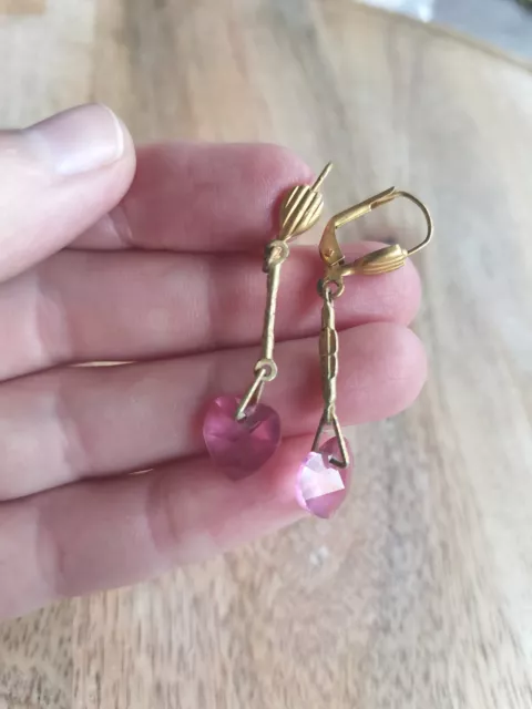 Ancienne paire de boucles d'oreilles dore et cœur vintage retro année 60-70