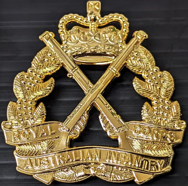 Army RAINF Royal Australian Infantry Corps badge uniform slouch hat cap