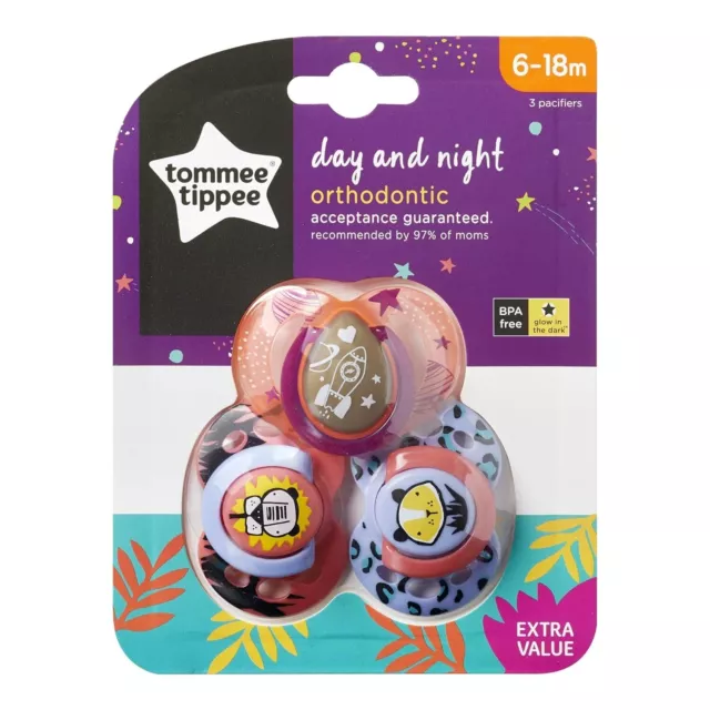 Tommee Tippee Day & Night 6- 18M Orthodontic Pacifiers 3 Count Glow In the Dark