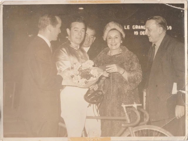 Photo de classe Coureur cycliste au Cercle Nautique Dakarois de 1959
