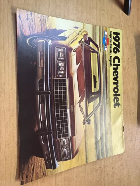 1976 Chevrolet Caprice Classic/Impala, Dealer Showroom Sales Brochure with Specs