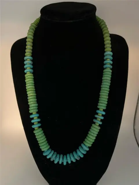Native American Gaspeite and Turquoise color Howlite Disc Necklace