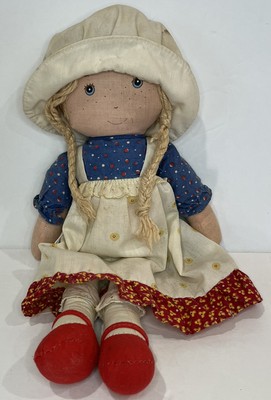 Vintage Knickerbocker Original Holly Hobbie Soft Doll Bonnet Braids Gingham