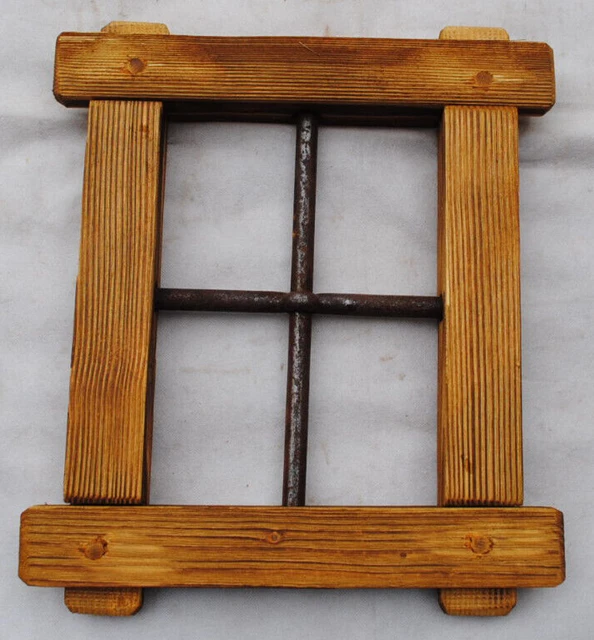 Finestra in legno con grata in ferro battuto -Wood-Legno-bricolage-Z-