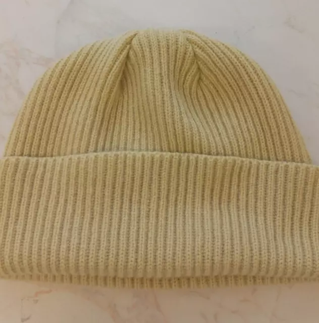 Made in Scotland Beautiful  100% CASHMERE   Beanie hat PISTACHIO