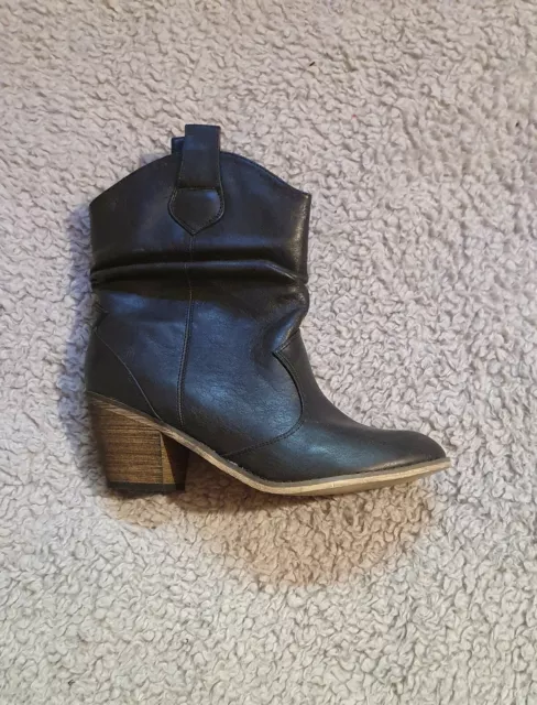 Bottines noir pointure 39 Neuve