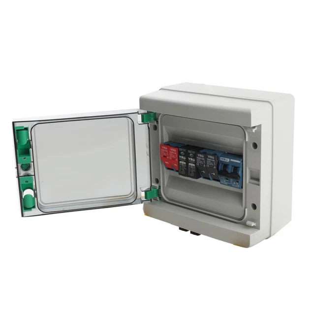 Solar PV Combiner Box Plastic 15A 2strings Circuit Breaker Solar Panel 550VDC