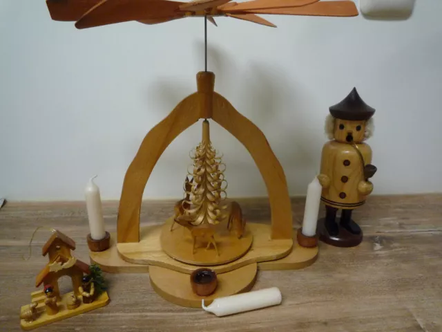 Weihnachten Erzgebirge  Pyramide Rehe ,Spannbaum ,Räuchermann , Christi Geburt