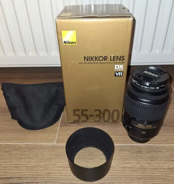 Nikon Nikkor LENS AF-S DX 55-300 mm F/4.5-5.6G ED VR Teleobjektiv - Schwarz OVP