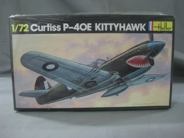 Heller Kit Maquette P-40 Kitty Hawk 1:72 – Colle, Pinceau, Peintures Inclus, Dès 14 Ans