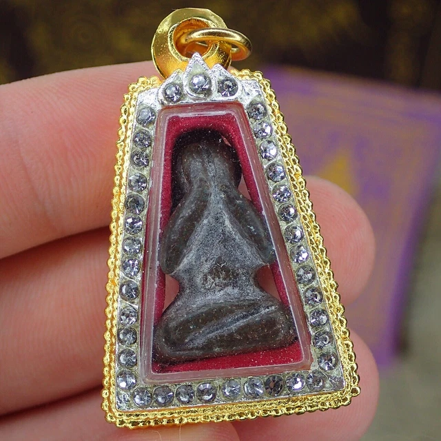 Phra Pidta Thai Buddha Amulet Pitta Closed Eyes Protection Buddhism Talisman