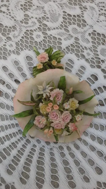Splendido bouquet rose fiori di campo porcellana di capodimonte 11,5x9,5x h 5 cm