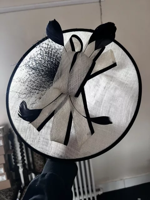 Ivory And Navy Sinamay Fascinator Hatinator Brand New And Hand Made