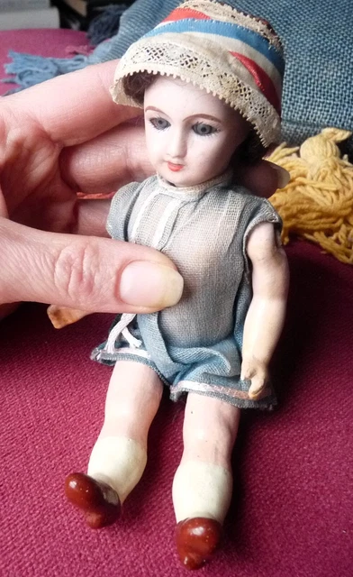 ANCIENNE POUPÉE tête Porcelaine mignonette , n°3 EUR 30,00 - FR