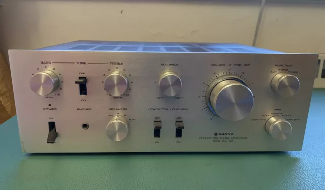 Sanyo stereo pre main amplifier model dca 1001 amplificatore cavi retro home