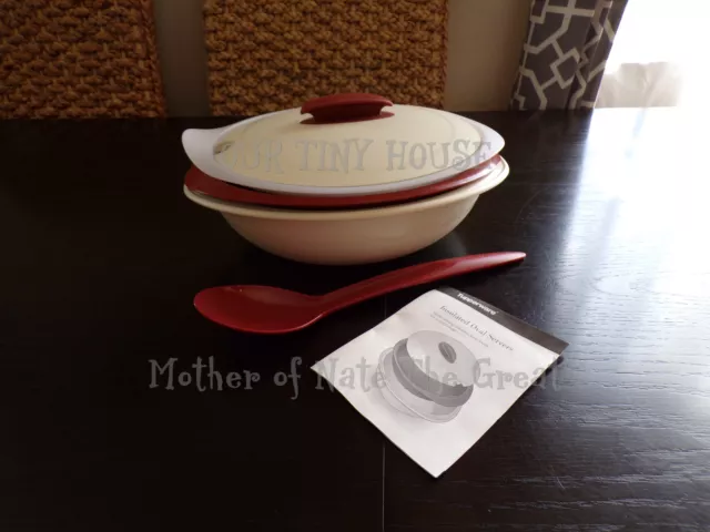 Tupperware 4.3 L Oval Insulated Server Bowl with Spoon and Lids 5 Piece  #4995A