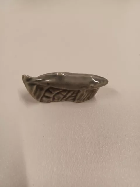 Wade Whimsies Whimsy Figurine Red Tea Rose Gray Whale Humpback 2 " Long
