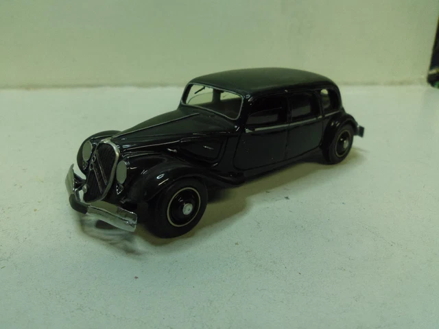 CITROËN TRACTION AVANT 22CV with V8 engine was fully