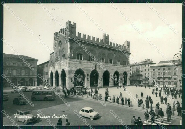Piacenza Città Auto Corriera Foto FG cartolina KV7027
