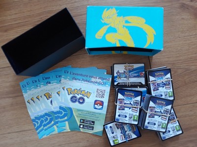 Lot de 200 Cartes codes online pour jouer à Pokemon en ligne TCG Pokemon Go 