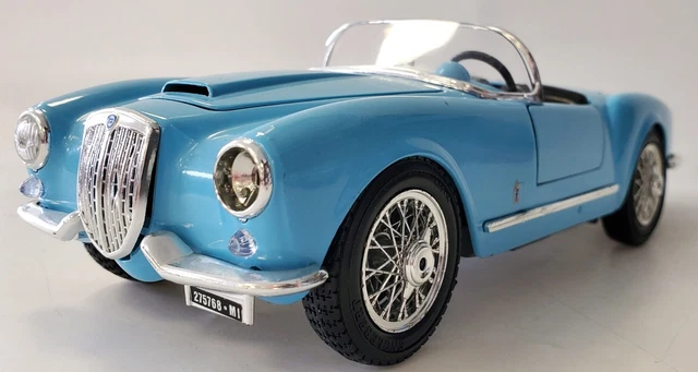 Burago LANCIA Aurelia B24 Spider 1955 Bleu Ciel - Modèle Réduit 1:18 - Occasion