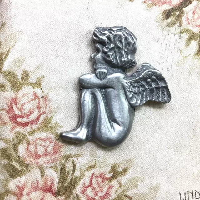 Vintage LINDSAY CLAIRE DESIGNS Pewter ANGEL Signed Lapel Tack Pin On Card Canada