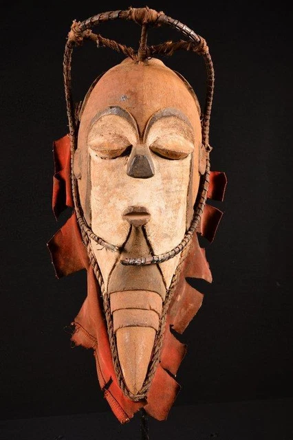21180 An Authentic African Pende Mask DR Congo
