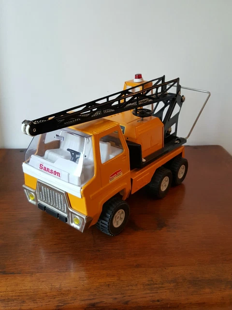 Joustra - 2 camions - Bernard dépannage - Berliet grue - état d'usage