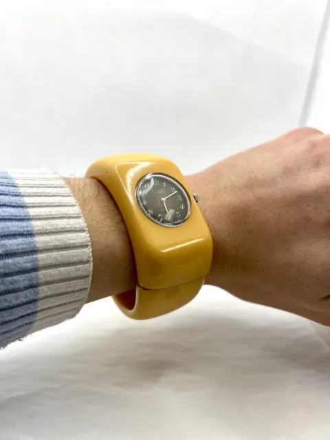 Vintage retro 1940s Yellow Bakelite Hinged Bangle Watch, braceletAs Is, ticks