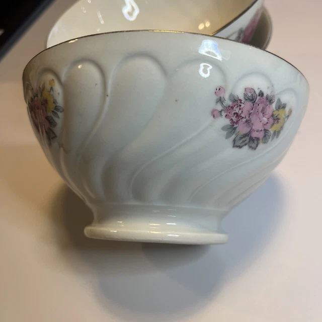 Lot De 3 Tasses Et Soucoupes Fleuries Sofafils – Porcelaine Violette Et Doré (occasion)