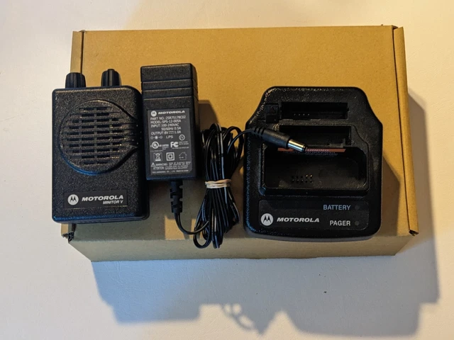 Motorola Minitor V 5 2 Ch SV Pager VHF High Band Mh Charger New Battery Working
