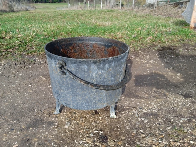 ANCIENNE MARMITE SUR pieds en fonte Déco Jardin Terrasse Maison EUR 30