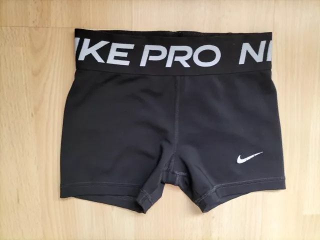 Pantaloncini neri Nike Pro taglia S età 7-9 128-137