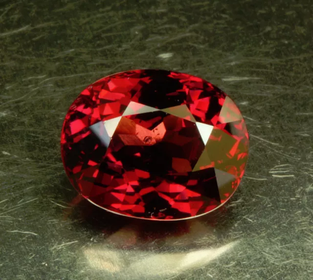 RHODOLITH / RHODOLITE      3,30 ct