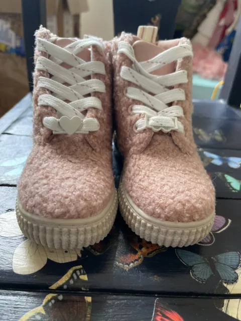 super cute River Island Hi Top Girls Trainers, brand new, size 9, RRP £30