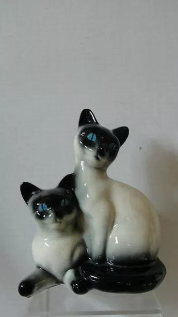 Unmarked Vintage Siameese Cat Planter