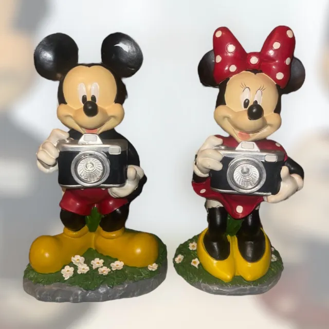 Disney Mickey And Minnie Mouse with Camera Garden Statue Solar Powered Light 8"