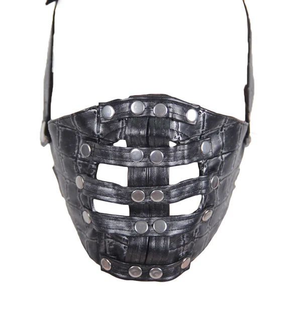 Masque noir et argent en cuir synthétique cadrier, dark punk Devil Fashion