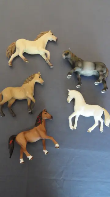 LOT OF 5 SCHLEICH GERMANY HORSE FIGURES Made in Portugal/China