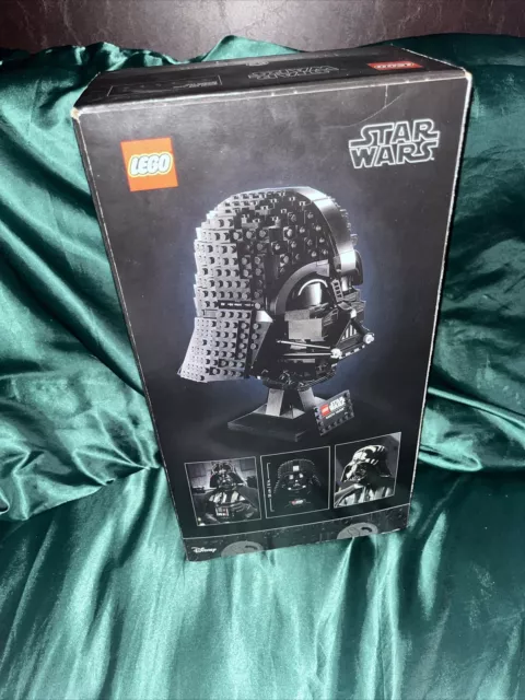 LEGO Star Wars: Darth Vader Helmet (75304) 2