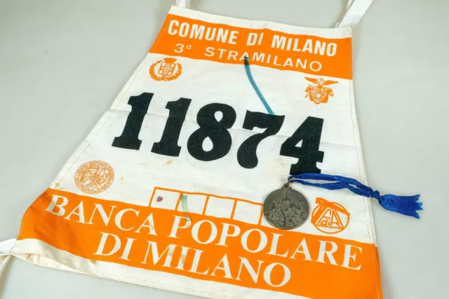 Pettorina Iii Stramilano Con Medaglia Del 31.3.1974 - Km.22