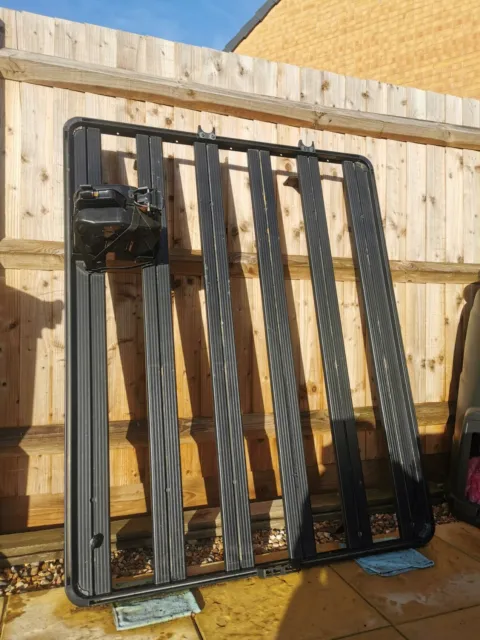 Front Runner Slimline 2 Rack With Mounting Parts And  Spares