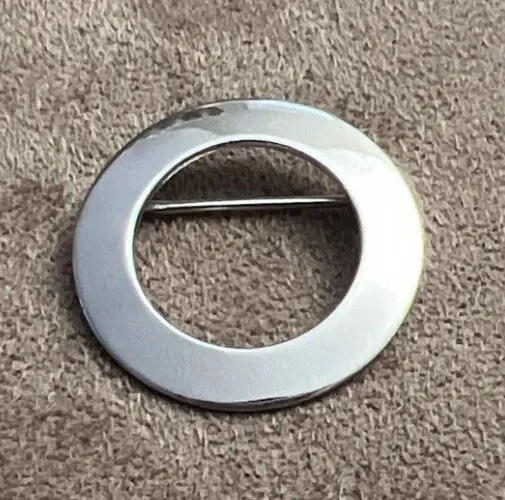 Broche de colección Wells plata esterlina 925 clásico círculo corona redonda 2