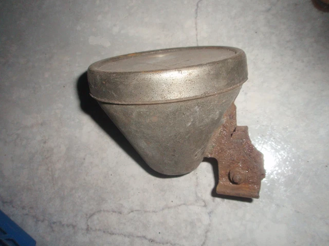 Ancien Phare Avant Vélo Forme Obus – Vintage Bicycle, Fabrication Française