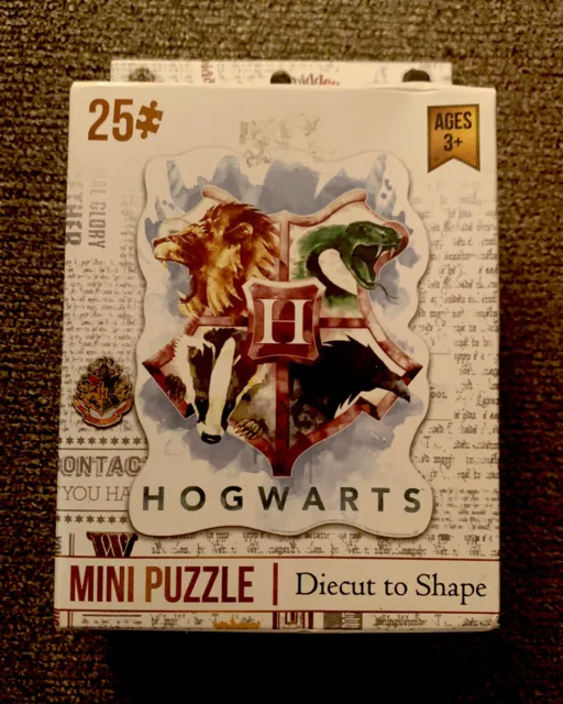 Hogwarts Playhouse Mini Puzzle 25 Pieces Harry Potter 7” X 9” NEW