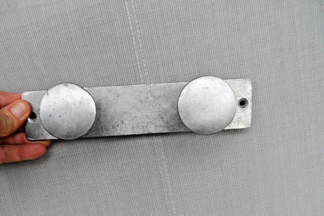 PORTE-MANTEAU ANCIEN INDUS industriel 3 patères métal vintage années 50 / 60 EUR 13,00 - FR