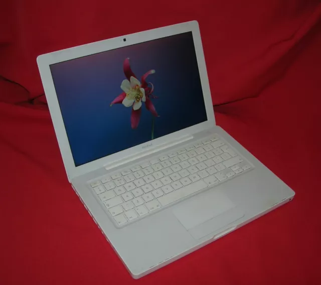 No 5 Apple MacBook 13in 2 Ghz Core 2 Duo 120GB HDD 4 GB RAM DVD WiFi A1181 2009
