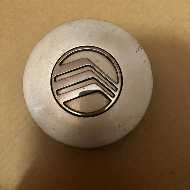 MERCURY GRAND MARQUIS Sable Center Hub Cap Hubcap E64C1A096AA 20.00