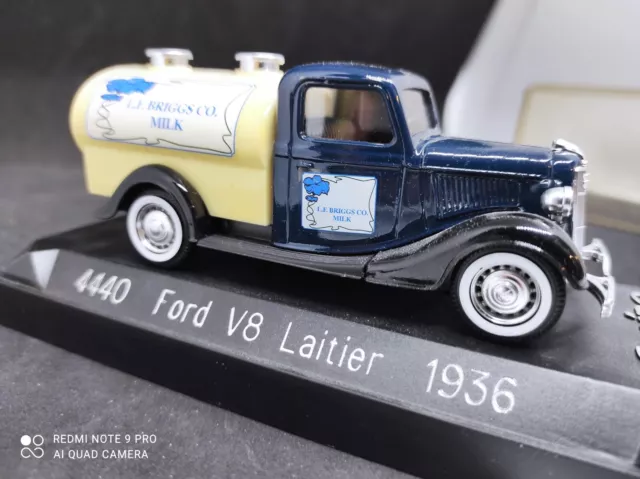 Solido  Ford V8 citerne transport de lait 1936  modèle original n°4440 en boite