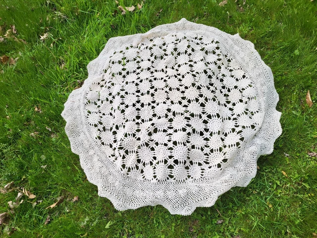 Hand Crochet Antique Ivory Table Cloth 34" Round Excellent